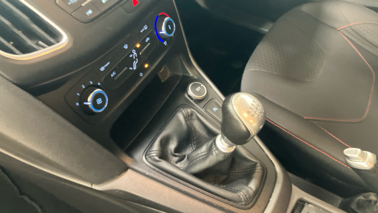 Ford Focus 1.0 EcoBoost 125 ST-Line 5dr Petrol Hatchback